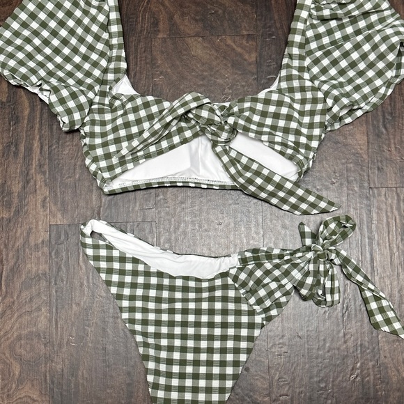 NWT Gianni Bini Bandeau two piece swim suit - Picture 2 of 4